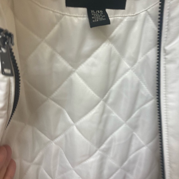 I MADISON Coat with Detachable Hood (XL) - Picture 11 of 11